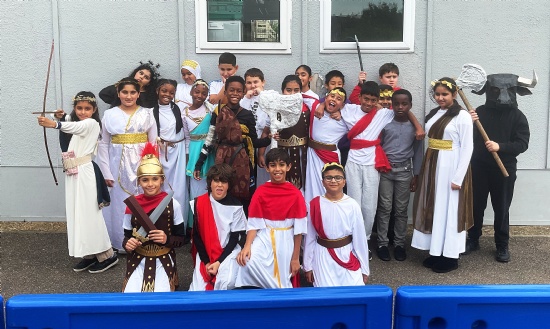 Year 6's Greek Day!